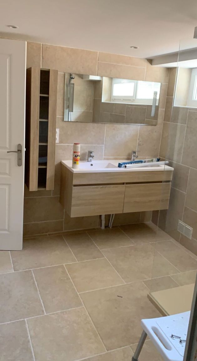 Meuble vasque suspendu – Salle de bain, chantier FK Probat