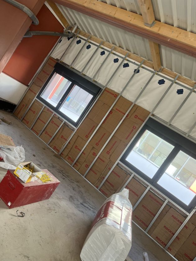 Doublage en cours de pose – Doublage, chantier FK Probat