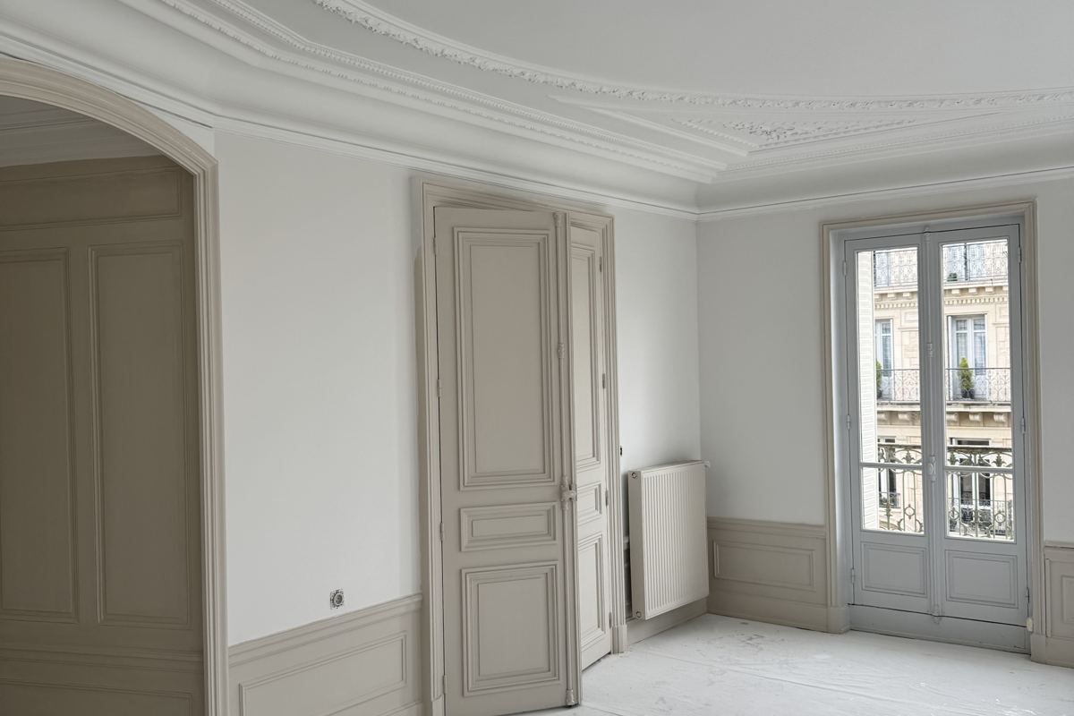 Salon haussmannien repeint – peinture intérieure par FK Probat près de Dijon