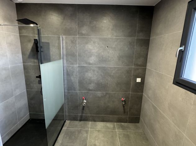 Douche à l'italienne – Douche, chantier FK Probat